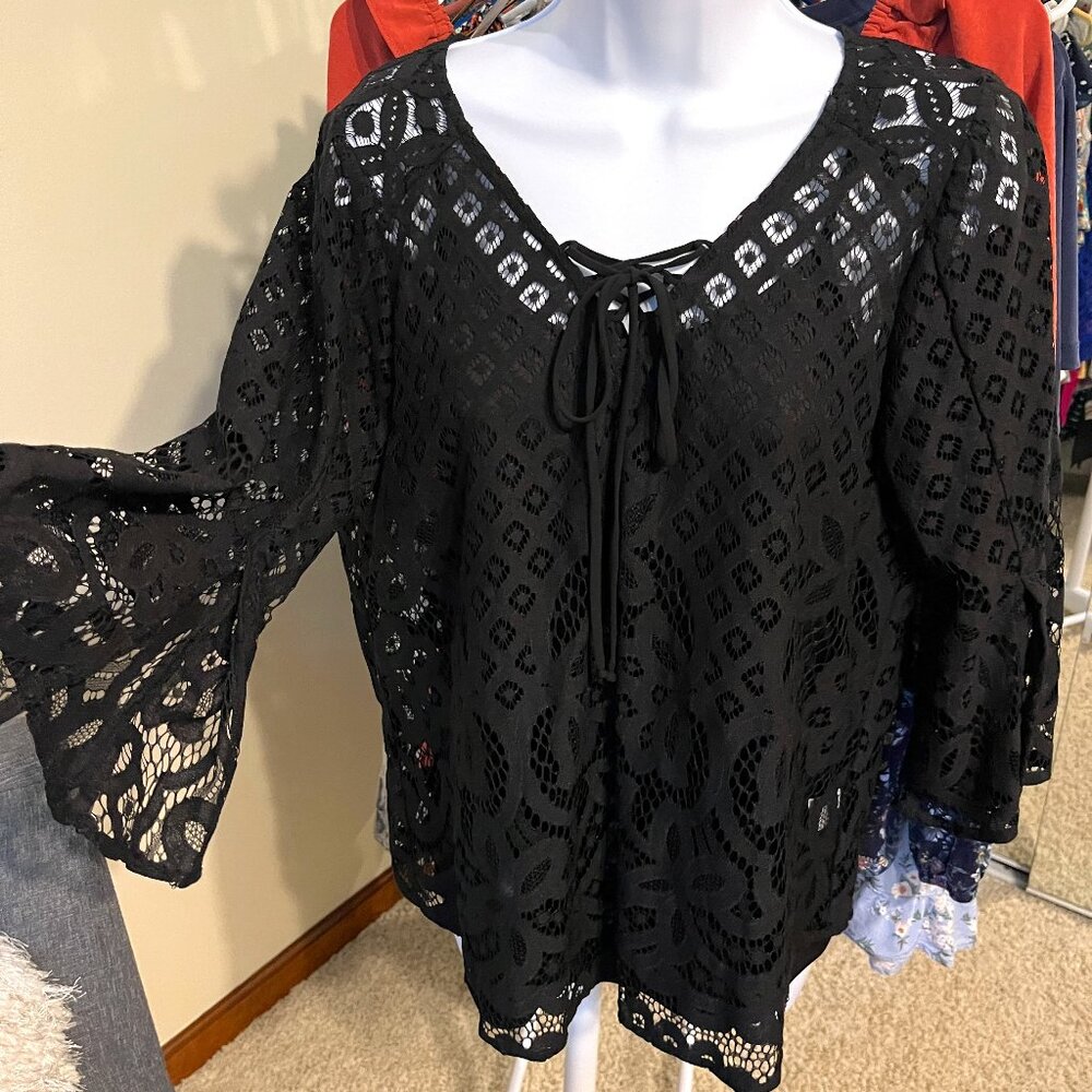 NEW WITH TAGS ROZ & ALI BLACK LACE LAYERED SHIRT WOMENS SIZE SMALL S BLACK TOP